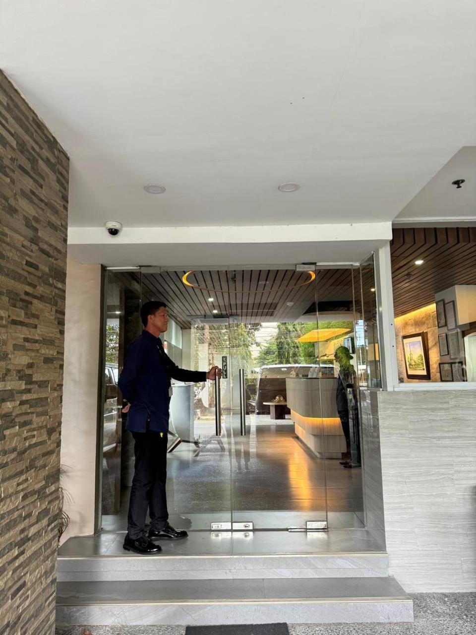 Chambre Hotel Mactan Lapu-Lapu City Eksteriør bilde