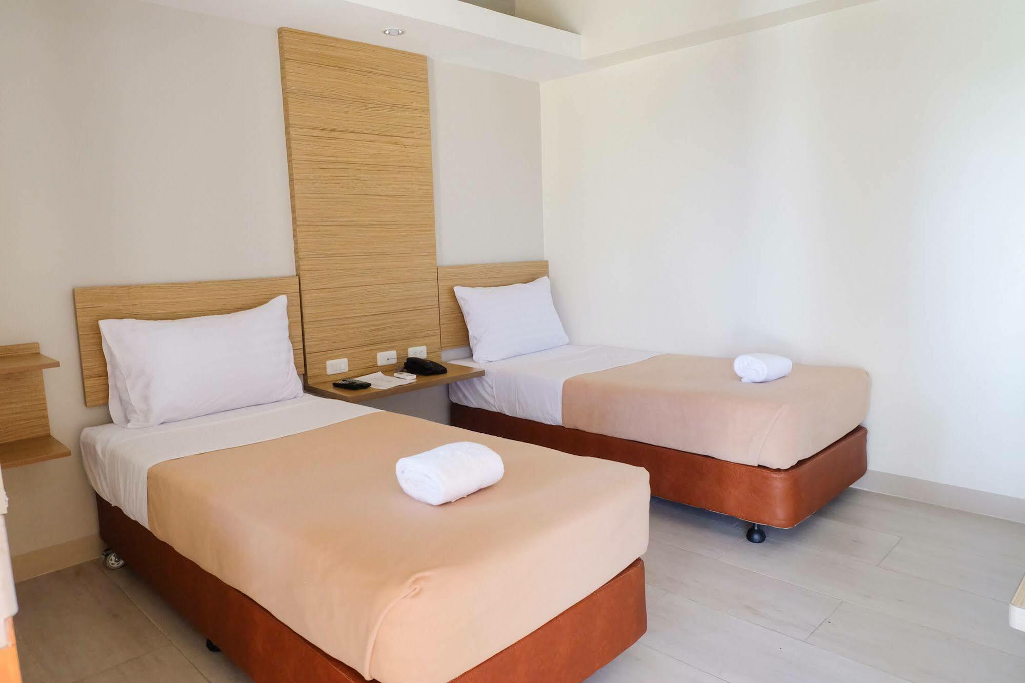 Chambre Hotel Mactan Lapu-Lapu City Eksteriør bilde