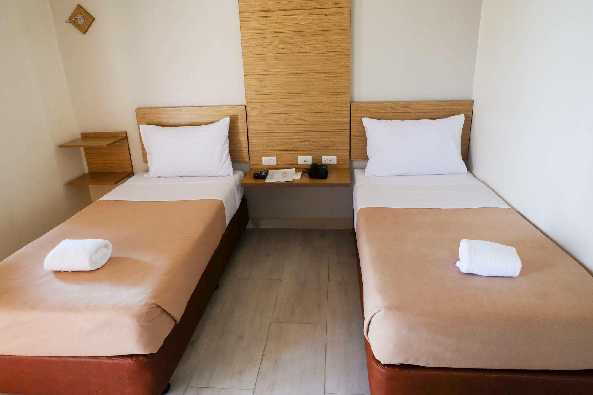 Chambre Hotel Mactan Lapu-Lapu City Eksteriør bilde