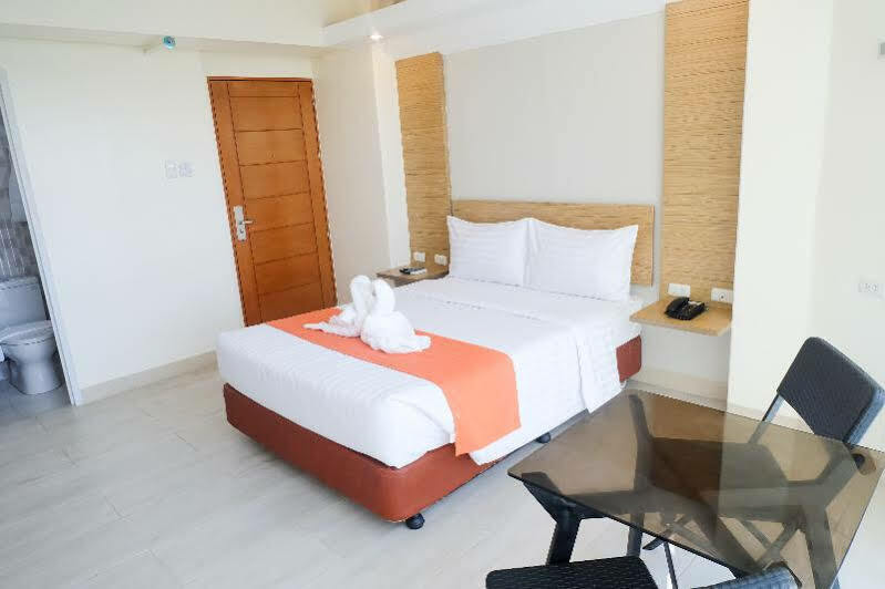 Chambre Hotel Mactan Lapu-Lapu City Eksteriør bilde